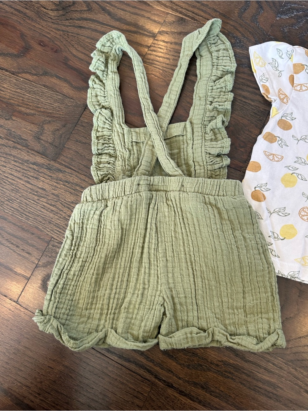 2T BCBG Shortall Overall Outfit - Picture 6 of 6